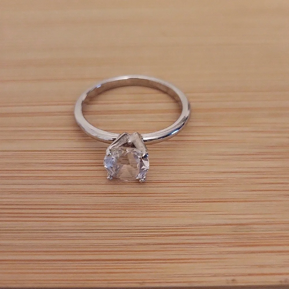 Vintage Sterling Silver CZ Solitare Ring